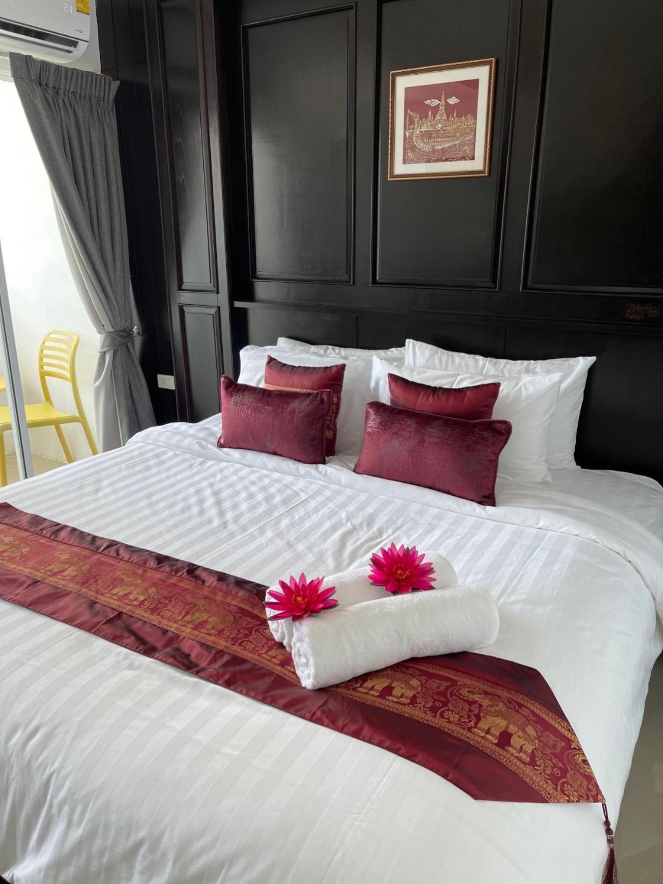 Elephant Room Patong Luaran gambar